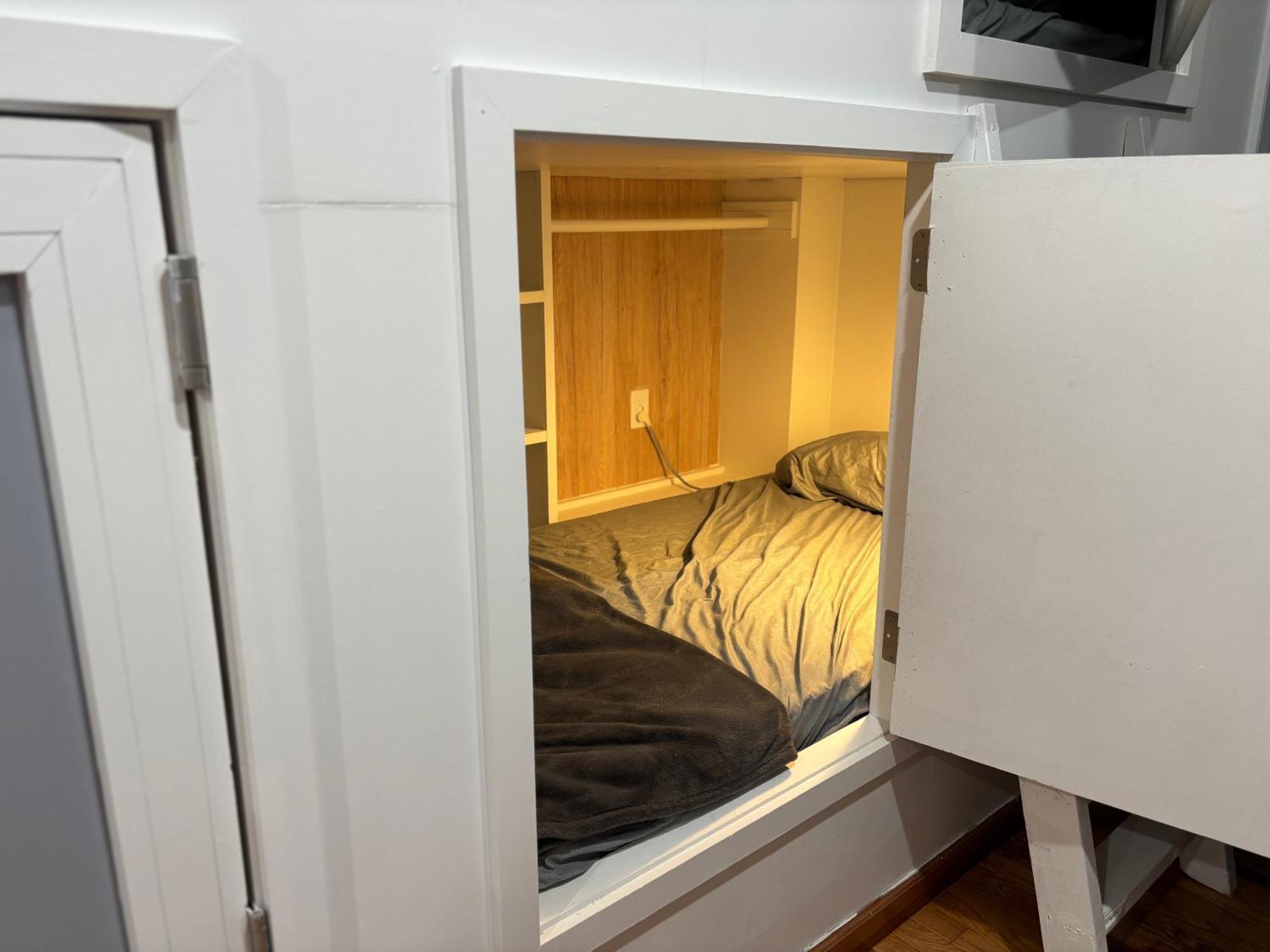 Capsule Hostel Newark Esterno foto